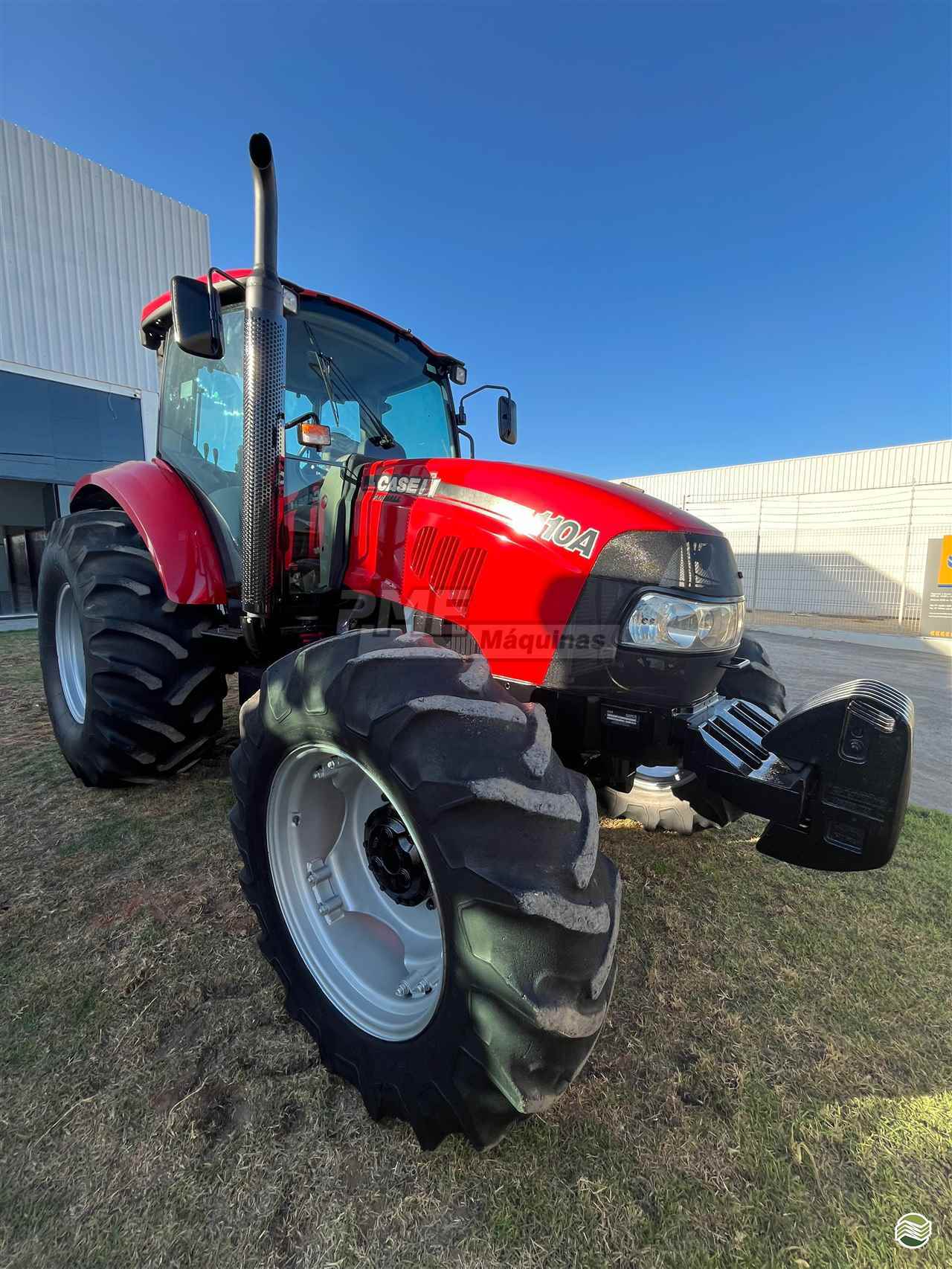 TRATOR CASE CASE Farmall 110 Tração 4x2 PME Máquinas e Equipamentos - New Holland LUIS EDUARDO MAGALHAES BAHIA BA